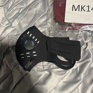 Black Face Mask with Vent